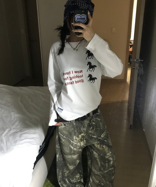 SEW-B(ソービー)の「オーバーサイズLOOK長袖Tシャツ(Tシャツ/カットソー・レディース・その他・FREE)」の3枚目の写真