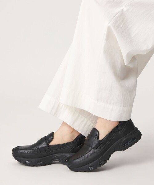 NIKE(ナイキ)の「<NIKE> AIRMAX PHENOMENA(スニーカー・レディース・ブラック・24.5cm/22.5cm/25cm/23cm/23.5cm/24cm)」の2枚目の写真