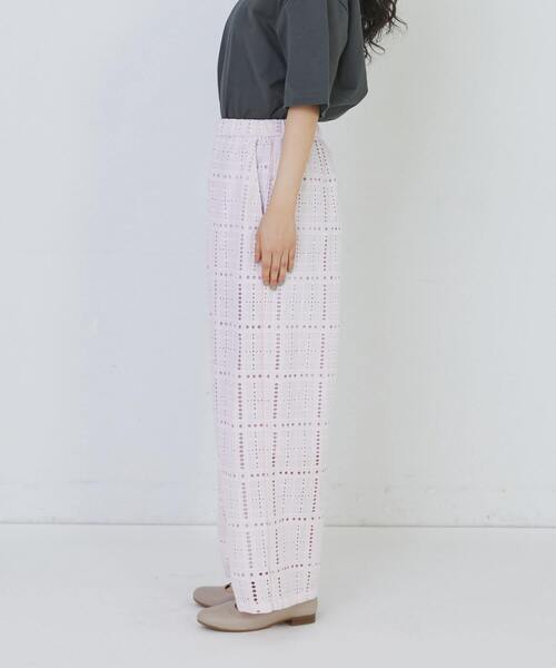 conges payes ADIEU TRISTESSE（コンジェ ペイエ アデュートリステス）の「チェックエンブロイダリーパンツ（その他パンツ・レディース・ブラック/ピンク・38）」の13枚目の写真