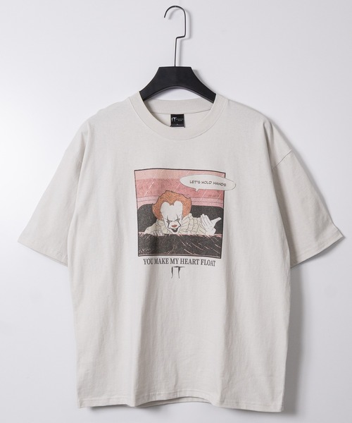 JOHN'S CLOSET(ジョンズクローゼット)の「【15】〔IT/イット〕 ペニーワイズ アソートプリント ユーズドライク半袖Tシャツ(Tシャツ/カットソー・メンズ・ホワイト系2/ホワイト系1/ブラック系1/ホワイト系4/ブラック系3/ブラック系4/ブラック系2/ホワイト系3・MEDIUM/X-LARGE/LARGE)」の11枚目の写真