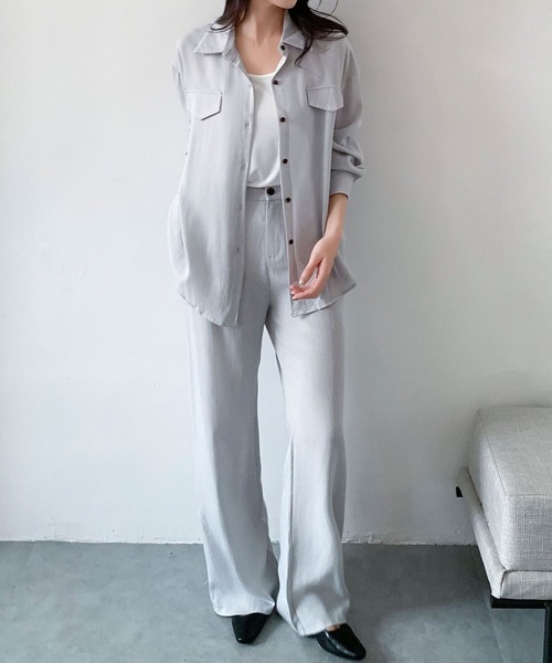 LOWO(ロワ)の「なめらかオーバーシャツ セミワイドパンツ セットアップ(セットアップ・レディース・ネイビー/ブルーグレー/アイボリー/ブラウン・FREE)」の9枚目の写真