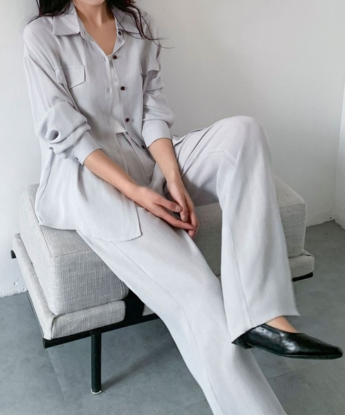 LOWO(ロワ)の「なめらかオーバーシャツ セミワイドパンツ セットアップ(セットアップ・レディース・ネイビー/ブルーグレー/アイボリー/ブラウン・FREE)」の10枚目の写真
