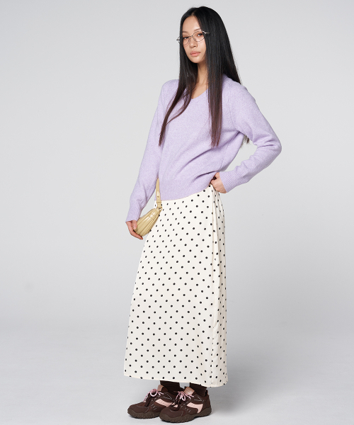 320SHOWROOM(320ショールーム)の「Wool Blend V-Neck Knit Sweater Lavender(ニット/セーター・レディース・ラベンダー・FREE)」の2枚目の写真