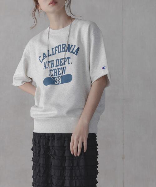 URBAN RESEARCH Sonny Label（アーバンリサーチサニーレーベル）の「『別注』CHAMPION×Sonny Label　ロゴスウェットTシャツ（スウェット・レディース・ホワイト系その他/ホワイト/ブルー/ネイビー・LARGE/MEDIUM）」の3枚目の写真