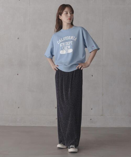 URBAN RESEARCH Sonny Label（アーバンリサーチサニーレーベル）の「『別注』CHAMPION×Sonny Label　ロゴスウェットTシャツ（スウェット・レディース・ホワイト系その他/ホワイト/ブルー/ネイビー・LARGE/MEDIUM）」の18枚目の写真
