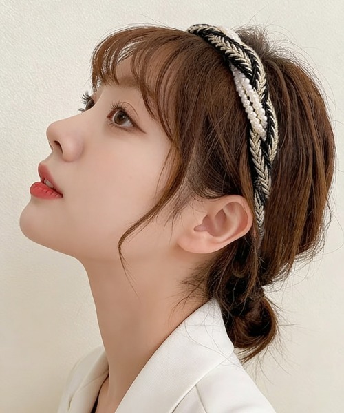 Miniministore（ミニミニストア）の「パールカチューシャ 三つ編み ヘアバンド（カチューシャ・レディース・ホワイト×ゴールド/ホワイト×ブラック・FREE）」の15枚目の写真