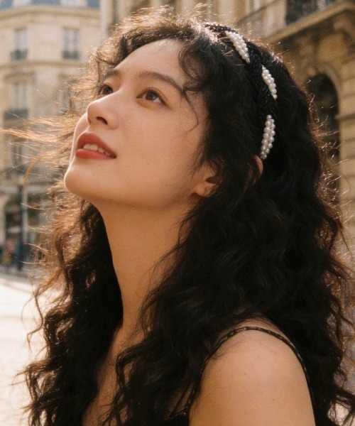 Miniministore（ミニミニストア）の「パールカチューシャ 三つ編み ヘアバンド（カチューシャ・レディース・ホワイト×ゴールド/ホワイト×ブラック・FREE）」の12枚目の写真