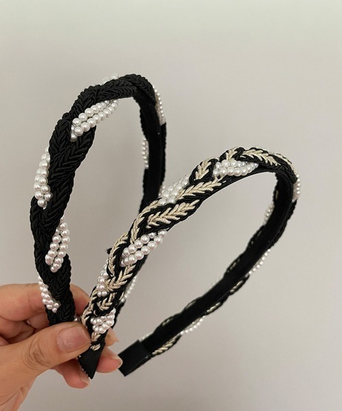 Miniministore（ミニミニストア）の「パールカチューシャ 三つ編み ヘアバンド（カチューシャ・レディース・ホワイト×ゴールド/ホワイト×ブラック・FREE）」の11枚目の写真
