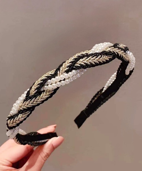 Miniministore（ミニミニストア）の「パールカチューシャ 三つ編み ヘアバンド（カチューシャ・レディース・ホワイト×ゴールド/ホワイト×ブラック・FREE）」の3枚目の写真
