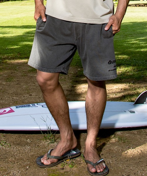 Quiksilver(クイックシルバー)の「QUIKSILVER メンズ PG HAND DRAWN SWEAT SHORTS ショートパンツ 【2026年春夏モデル】/スウェットショートパンツ(スウェットパンツ・メンズ・ベージュ/ブラック/イエロー・MEDIUM/X-LARGE/LARGE)」の1枚目の写真