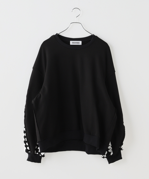 DISCOVERED(ディスカバード)の「DISCOVERED / ディスカバード PLAYCARD CROCHET SLEEVE SWEAT(スウェット・メンズ・グレー/ブラック・3)」の1枚目の写真