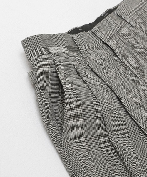 URBAN RESEARCH（アーバンリサーチ）の「new basic　HIGH TWIST WOOL TROUSER（その他パンツ・メンズ・ブラック/チェック・MEDIUM/LARGE/X-LARGE）」の5枚目の写真