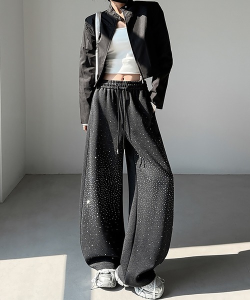 LAFFMO（ラフモ）の「スパンコール付きスウェットカーブパンツ（その他パンツ・レディース・ベージュ/グレー・F）」の2枚目の写真