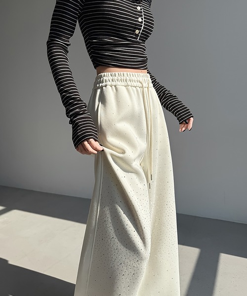 LAFFMO（ラフモ）の「スパンコール付きスウェットカーブパンツ（その他パンツ・レディース・ベージュ/グレー・F）」の9枚目の写真