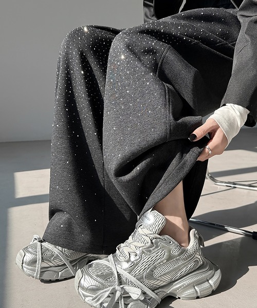 LAFFMO（ラフモ）の「スパンコール付きスウェットカーブパンツ（その他パンツ・レディース・ベージュ/グレー・F）」の13枚目の写真