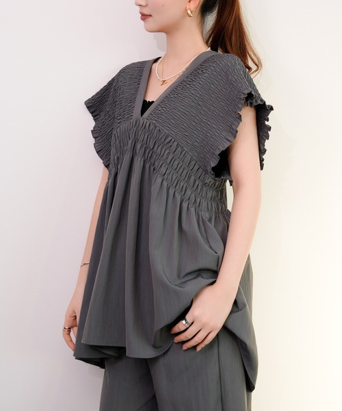DRESS PLUS(ドレスプラス)の「楊柳素材が涼しげなセットアップ(セットアップ・レディース・グレー/ブラック/ダークベージュ・M)」の4枚目の写真