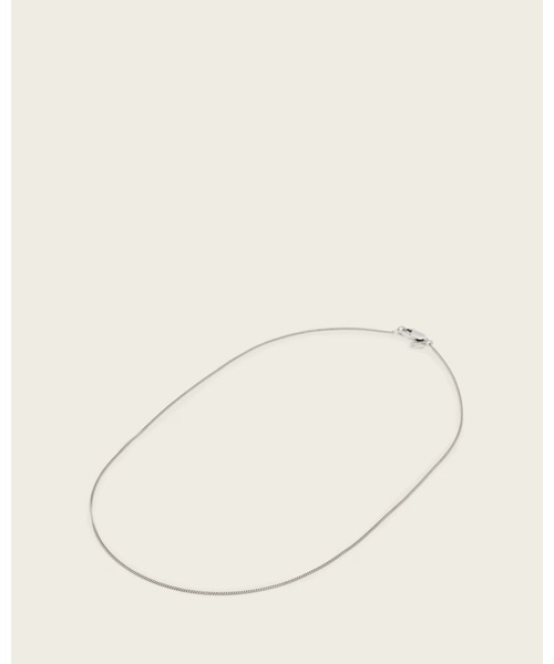 ALLSAINTS（オールセインツ）の「AXL CURB STERLING SILVER CHAIN NECKLACE | AXL カーブ スターリング シルバー チェーン ネックレス（ネックレス・メンズ・シルバー・ONE SIZE）」の4枚目の写真