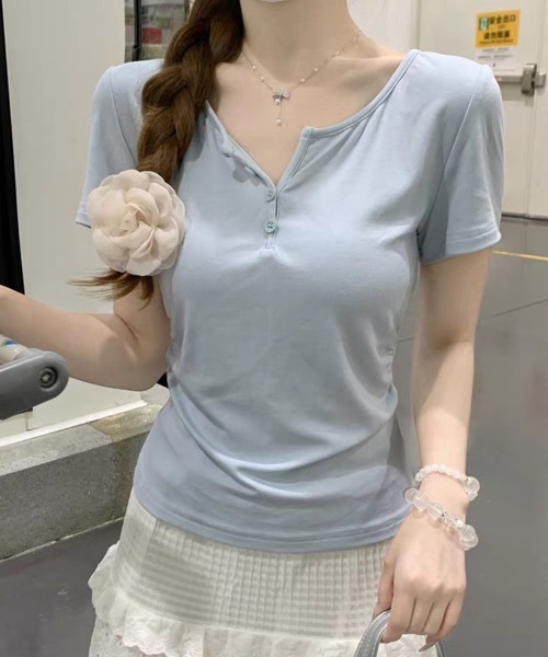 SallyLunn(サリーラン)の「きれいめフィット ヘンリーネックカットソー(Tシャツ/カットソー・レディース・ホワイト/ブラック/ブルー・MEDIUM/LARGE)」の8枚目の写真