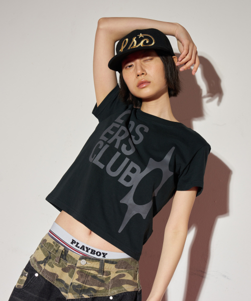 LOSERS CLUB(ルーザーズクラブ)の「ロゴ半袖Tシャツウーマンフィットブラック(Tシャツ/カットソー・レディース・その他・SMALL)」の1枚目の写真