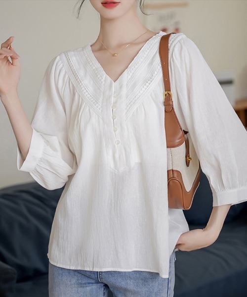 ReRe(リリ)の「Vレースデザインブラウス(シャツ/ブラウス・レディース・ホワイト・MEDIUM/LARGE/X-LARGE)」の7枚目の写真