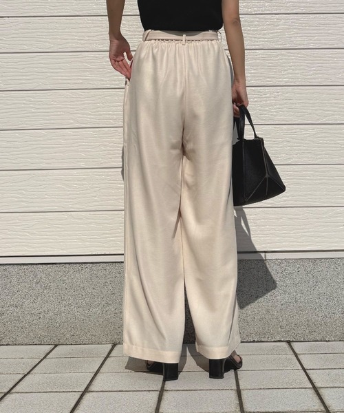 Q(キュー)の「リネンライクDカンベルトパンツ(その他パンツ・レディース・チャコールグレー/アイボリー・MEDIUM)」の9枚目の写真