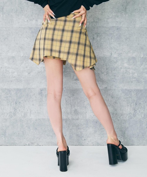 ANAP(アナップ)の「eggモデル あいみんコラボ チェックスカート(スカート・レディース・ブラック×ホワイト/ブラック×ベージュ・S/M)」の15枚目の写真