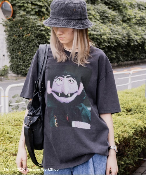 SESAME STREET(セサミストリート)の「【UNISEX】ヴィンテージフォトTシャツ(Tシャツ/カットソー・レディース・ピンク/カーキ/ブラック/ライトグレー/オフホワイト・M/L)」の13枚目の写真