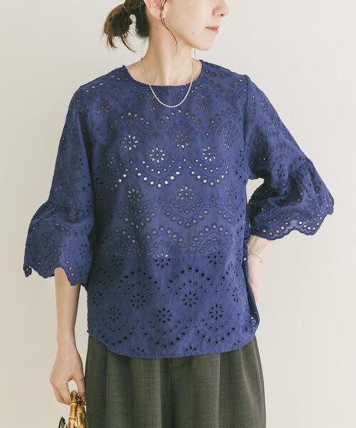 ITEMS URBANRESEARCH(アイテムズ アーバンリサーチ)の「スカラップスリーブレースブラウス(シャツ/ブラウス・レディース・ホワイト/ブルー/ブラック・FREE)」の3枚目の写真