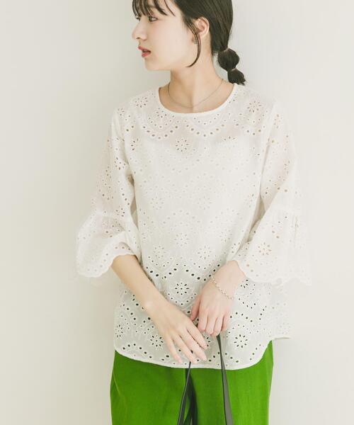 ITEMS URBANRESEARCH(アイテムズ アーバンリサーチ)の「スカラップスリーブレースブラウス(シャツ/ブラウス・レディース・ホワイト/ブルー/ブラック・FREE)」の5枚目の写真
