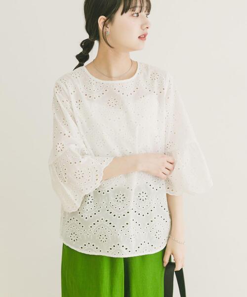 ITEMS URBANRESEARCH(アイテムズ アーバンリサーチ)の「スカラップスリーブレースブラウス(シャツ/ブラウス・レディース・ホワイト/ブルー/ブラック・FREE)」の6枚目の写真