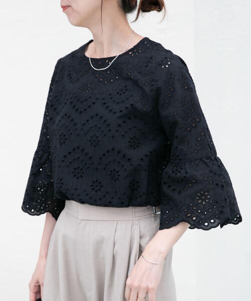ITEMS URBANRESEARCH(アイテムズ アーバンリサーチ)の「スカラップスリーブレースブラウス(シャツ/ブラウス・レディース・ホワイト/ブルー/ブラック・FREE)」の12枚目の写真