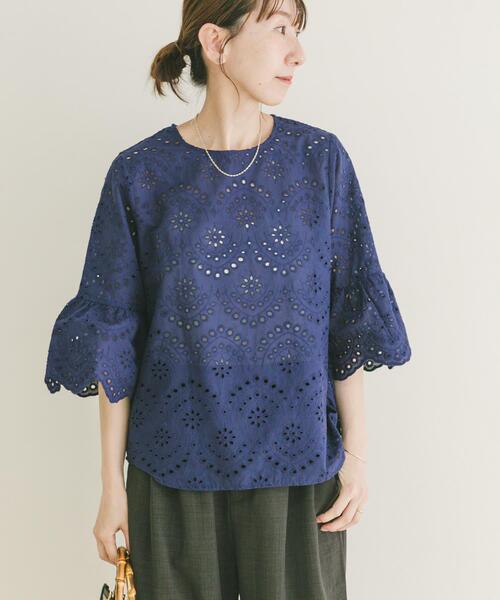 ITEMS URBANRESEARCH(アイテムズ アーバンリサーチ)の「スカラップスリーブレースブラウス(シャツ/ブラウス・レディース・ホワイト/ブルー/ブラック・FREE)」の21枚目の写真