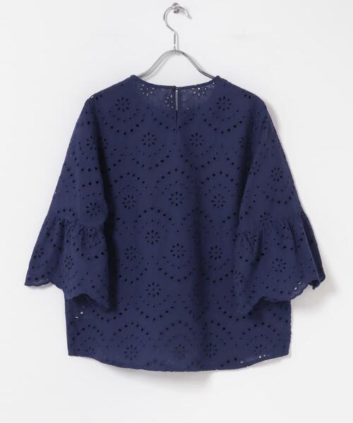ITEMS URBANRESEARCH(アイテムズ アーバンリサーチ)の「スカラップスリーブレースブラウス(シャツ/ブラウス・レディース・ホワイト/ブルー/ブラック・FREE)」の17枚目の写真