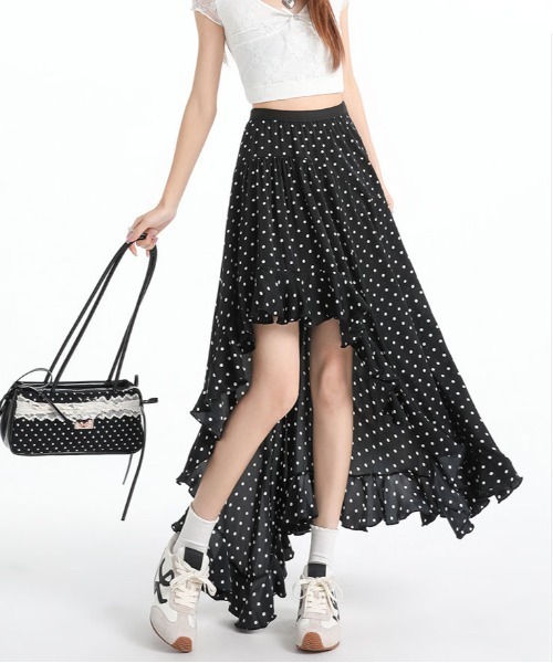&soiree(アンドソワレ)の「アシンメトリードットフリルスカート(スカート・レディース・ホワイト/ブラック・SMALL/MEDIUM/LARGE/X-LARGE)」の1枚目の写真