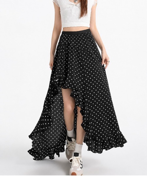 &soiree(アンドソワレ)の「アシンメトリードットフリルスカート(スカート・レディース・ホワイト/ブラック・SMALL/MEDIUM/LARGE/X-LARGE)」の3枚目の写真