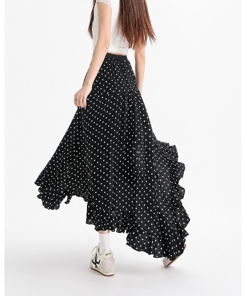 &soiree(アンドソワレ)の「アシンメトリードットフリルスカート(スカート・レディース・ホワイト/ブラック・SMALL/MEDIUM/LARGE/X-LARGE)」の4枚目の写真