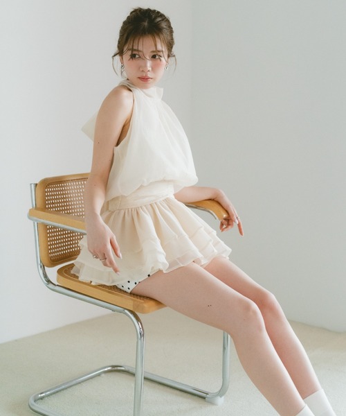 VANNIE U(ヴァニーユー)の「ホルターネックリボンシフォンミニワンピース/前後2WAY(ワンピース・レディース・ブラック/アイボリー・FREE)」の4枚目の写真