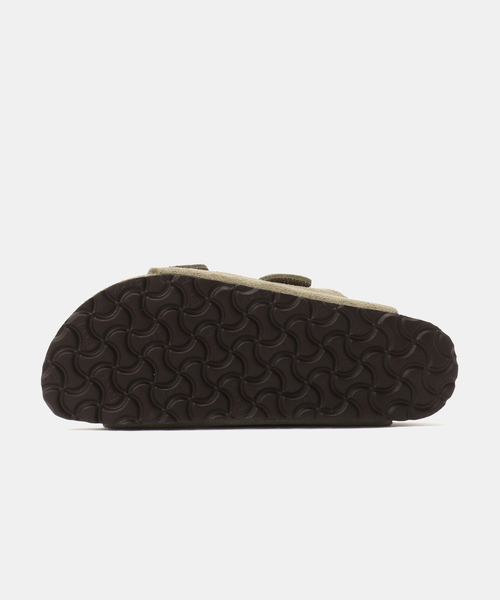 BIRKENSTOCK(ビルケンシュトック)の「BIRKENSTOCK Arizona 0051463(サンダル・メンズ・ベージュ・44/43/42/41/40/39/38/37/36)」の4枚目の写真