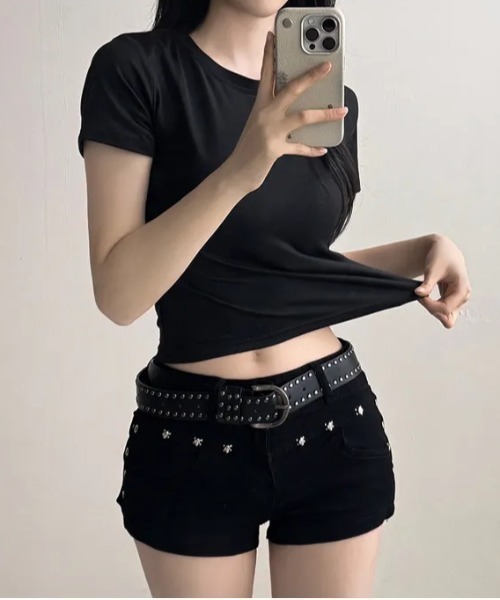 FREE STYLISTS(フリー スタイリスト)の「Y2K スカルスタッズ デニムショートパンツ(デニムパンツ・レディース・ブラック・S/M)」の20枚目の写真