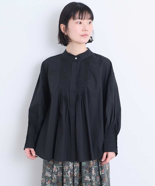 l'atelier du savon(アトリエドサボン)の「ウィングカラーピンタック タイプライターブラウス(シャツ/ブラウス・レディース・ベージュ/レッド/ブラック/アイボリー・FREE)」の8枚目の写真