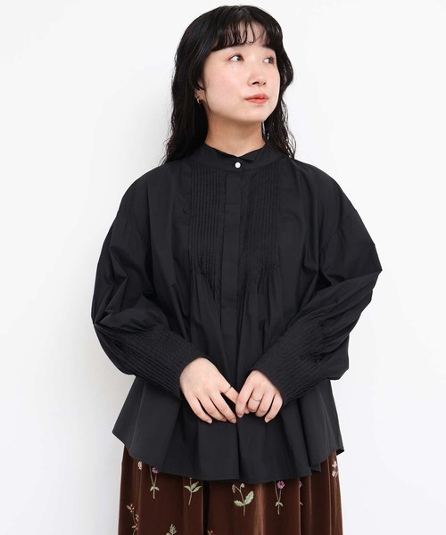 l'atelier du savon(アトリエドサボン)の「ウィングカラーピンタック タイプライターブラウス(シャツ/ブラウス・レディース・ベージュ/レッド/ブラック/アイボリー・FREE)」の11枚目の写真