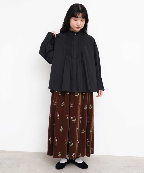 l'atelier du savon(アトリエドサボン)の「ウィングカラーピンタック タイプライターブラウス(シャツ/ブラウス・レディース・ベージュ/レッド/ブラック/アイボリー・FREE)」の14枚目の写真