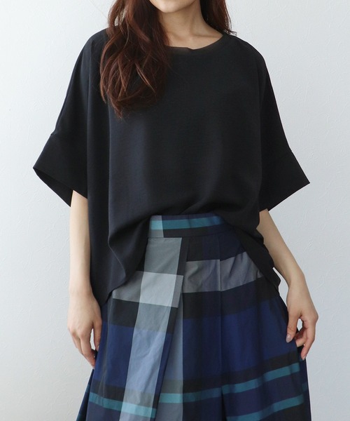 Jines(ジネス)の「ハイストレッチカルゼワッシャーブラウス(シャツ/ブラウス・レディース・チャコールグレー/ブラック/ホワイト/グレー・38)」の2枚目の写真