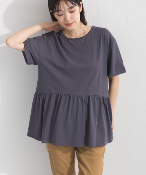 OMNES(オムネス)の「プレーティング天竺 切替ギャザーペプラム 半袖Tシャツ UVカット付(Tシャツ/カットソー・レディース・ネイビー/チャコールグレー/ライトグレー/ホワイト×ネイビー・FREE)」の3枚目の写真