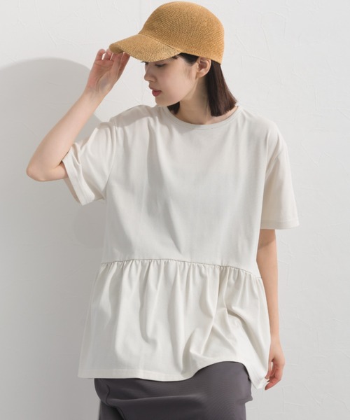 OMNES(オムネス)の「プレーティング天竺 切替ギャザーペプラム 半袖Tシャツ UVカット付(Tシャツ/カットソー・レディース・ネイビー/チャコールグレー/ライトグレー/ホワイト×ネイビー・FREE)」の1枚目の写真