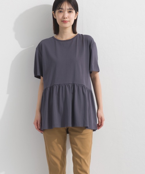 OMNES(オムネス)の「プレーティング天竺 切替ギャザーペプラム 半袖Tシャツ UVカット付(Tシャツ/カットソー・レディース・ネイビー/チャコールグレー/ライトグレー/ホワイト×ネイビー・FREE)」の7枚目の写真