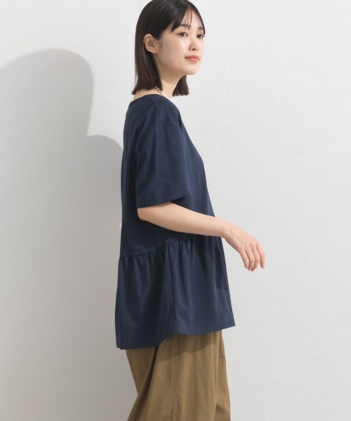 OMNES(オムネス)の「プレーティング天竺 切替ギャザーペプラム 半袖Tシャツ UVカット付(Tシャツ/カットソー・レディース・ネイビー/チャコールグレー/ライトグレー/ホワイト×ネイビー・FREE)」の19枚目の写真
