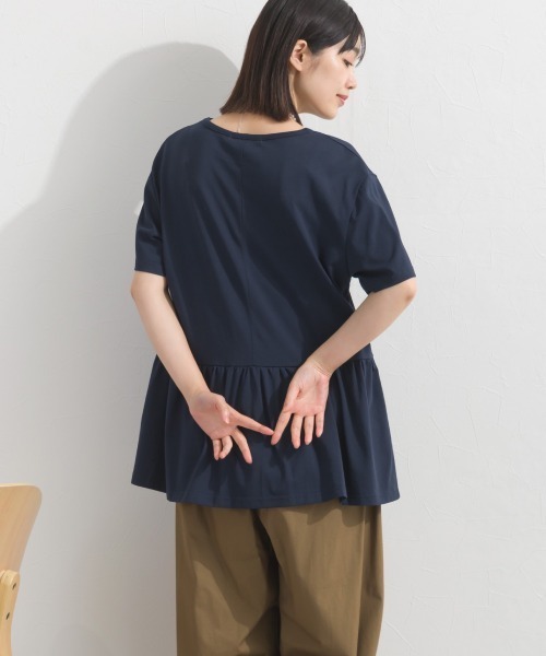 OMNES(オムネス)の「プレーティング天竺 切替ギャザーペプラム 半袖Tシャツ UVカット付(Tシャツ/カットソー・レディース・ネイビー/チャコールグレー/ライトグレー/ホワイト×ネイビー・FREE)」の20枚目の写真
