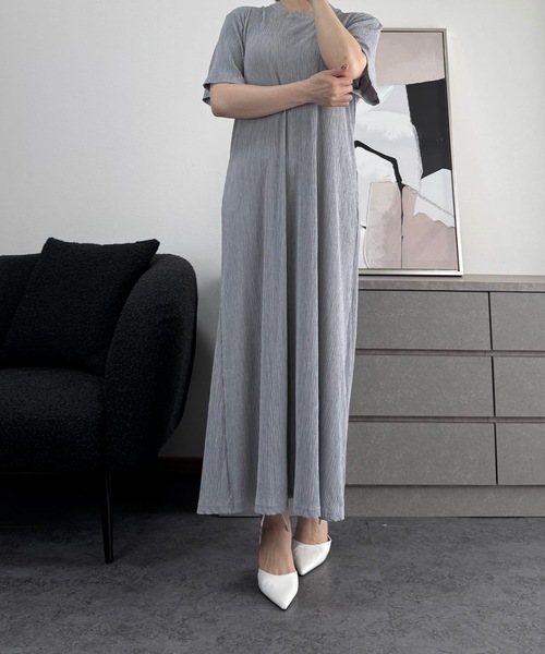 O.W(オーダブリュー)の「【Lサイズ・XLサイズ専門着痩せブランド】ストレートマキシワンピース(ワンピース・レディース・グレー/ホワイト・FREE)」の10枚目の写真