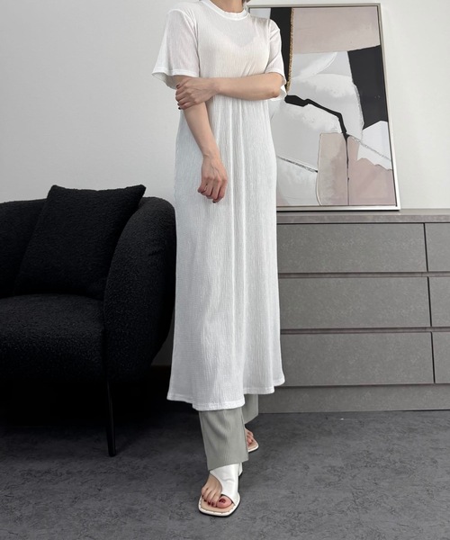 O.W(オーダブリュー)の「【Lサイズ・XLサイズ専門着痩せブランド】ストレートマキシワンピース(ワンピース・レディース・グレー/ホワイト・FREE)」の3枚目の写真